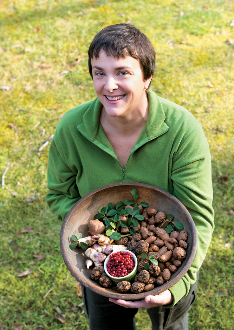 Ellen Zachos is the Backyard Forager, author of two books on the topic.